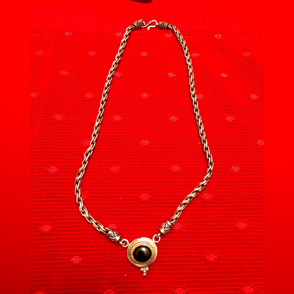 A vintage 925 Thailand silver necklace with Black onyx.